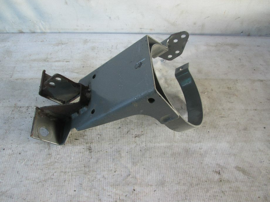 кронштейн бачка ГУРа б/у - 1